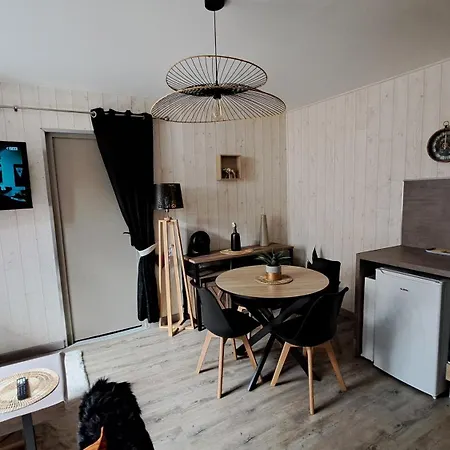 In Downtown דירה *